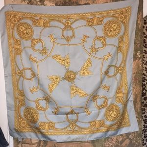 Beautiful scarf ❤️